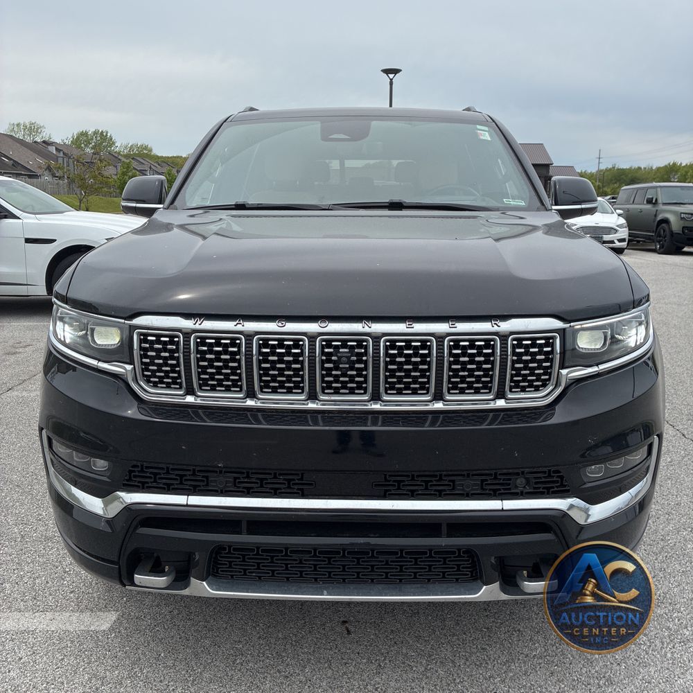 2023 Jeep Grand Wagoneer Series III 4D SUV 4WD