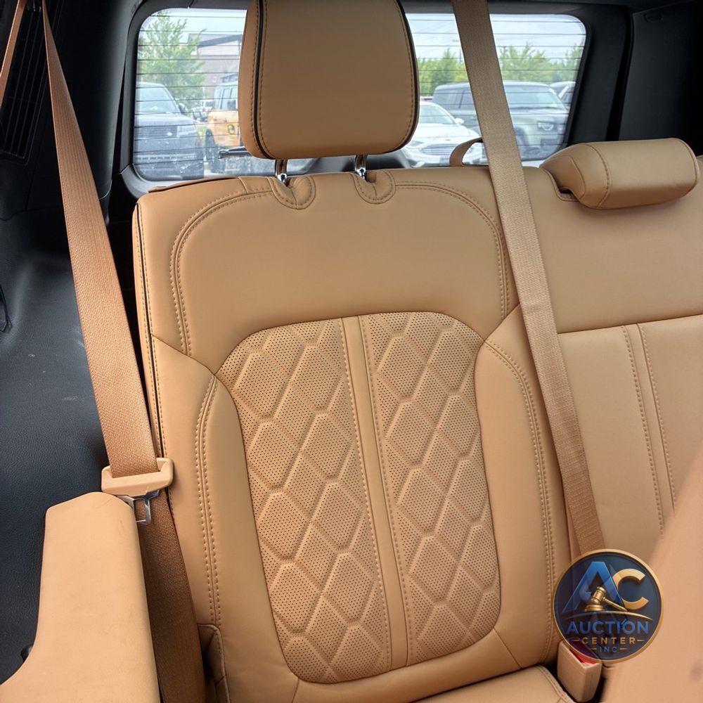 2023 Jeep Grand Wagoneer Series III 4D SUV 4WD