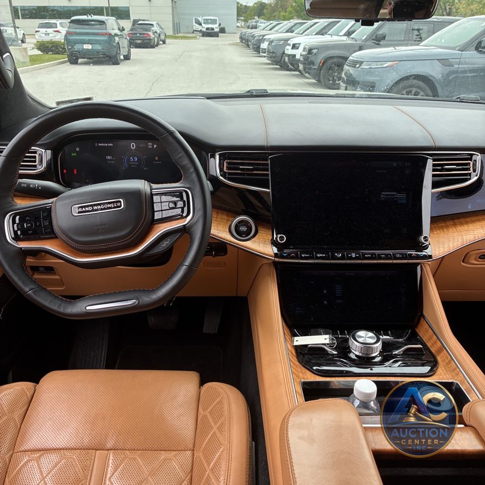 2023 Jeep Grand Wagoneer Series III 4D SUV 4WD