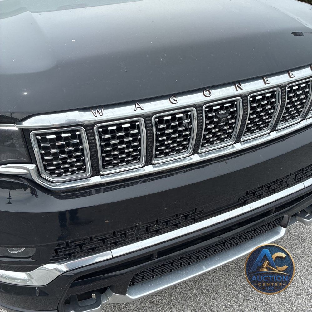 2023 Jeep Grand Wagoneer Series III 4D SUV 4WD