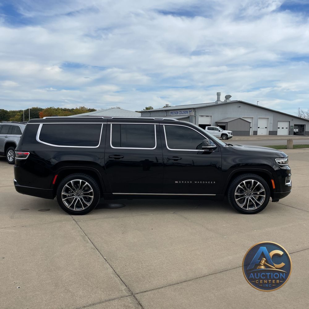 2023 Jeep Grand Wagoneer L Series III