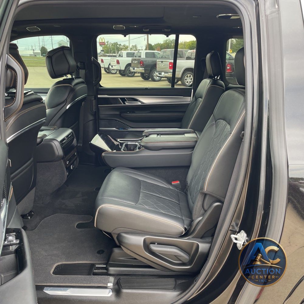 2023 Jeep Grand Wagoneer L Series III