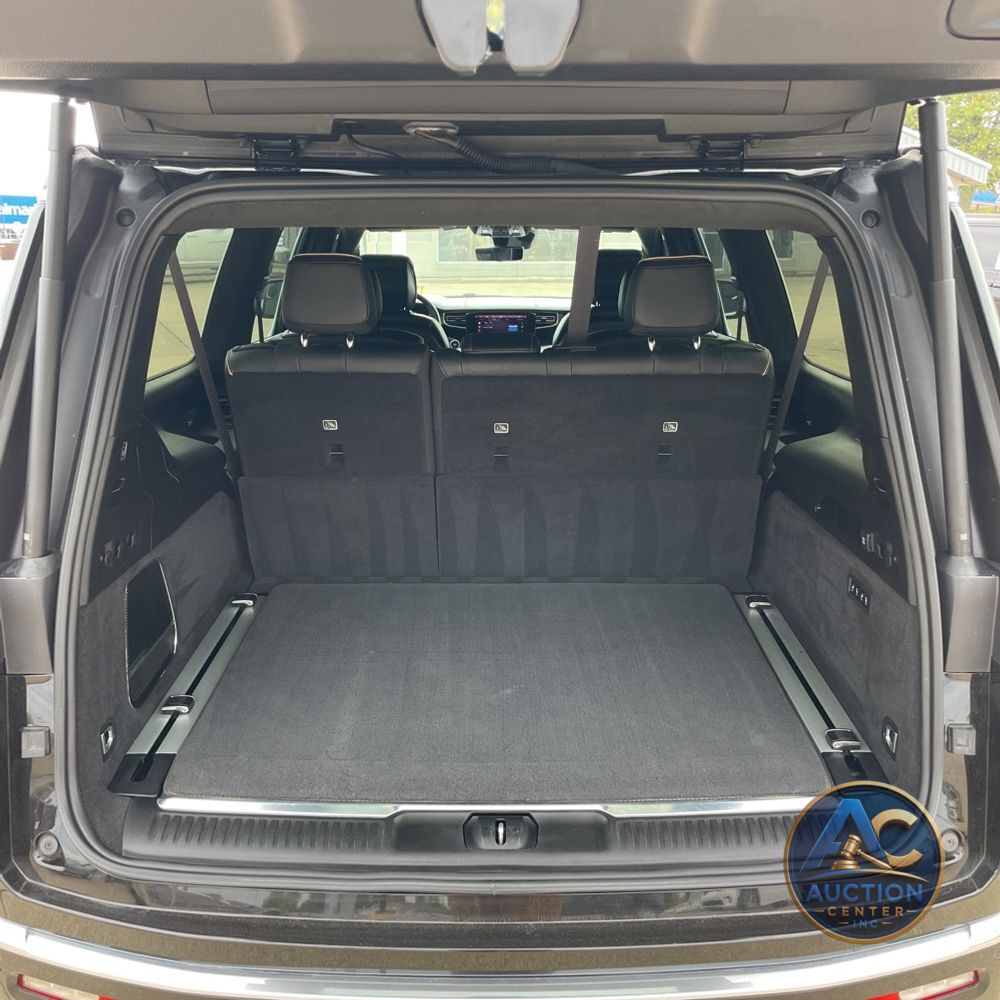 2023 Jeep Grand Wagoneer L Series III