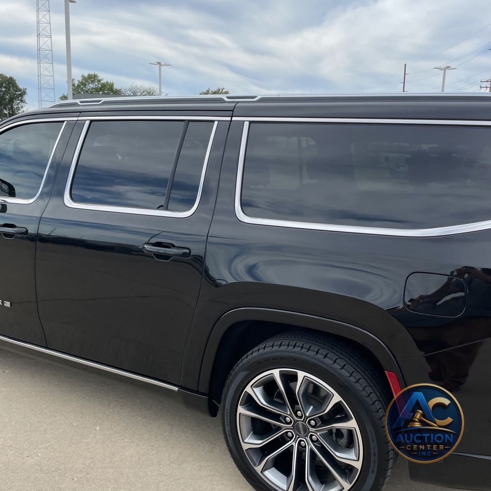 2023 Jeep Grand Wagoneer L Series III