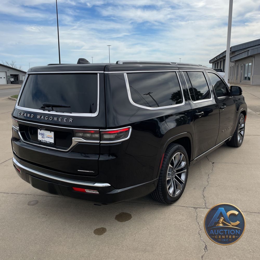 2023 Jeep Grand Wagoneer L Series III