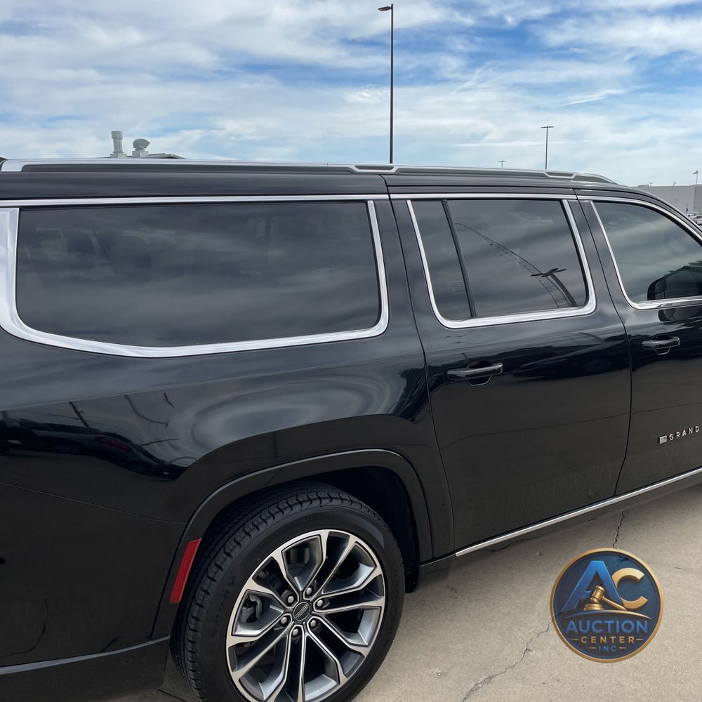 2023 Jeep Grand Wagoneer L Series III