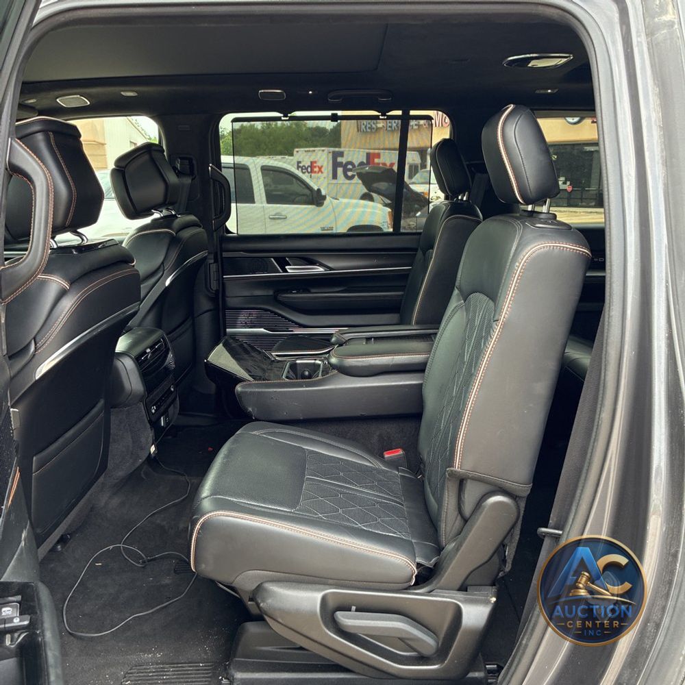 2024 Jeep Grand Wagoneer L Series III Obsidian