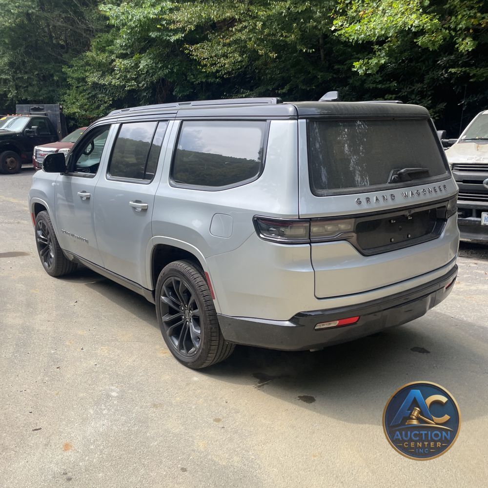 2023 Jeep Grand Wagoneer Series III 4D SUV 4WD