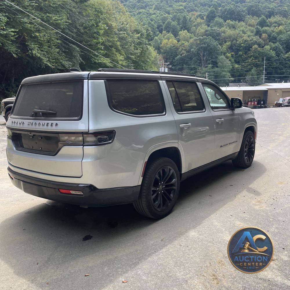2023 Jeep Grand Wagoneer Series III 4D SUV 4WD