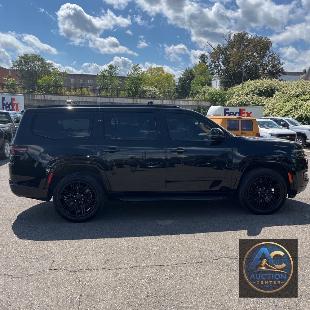 2023 Jeep Wagoneer Carbide