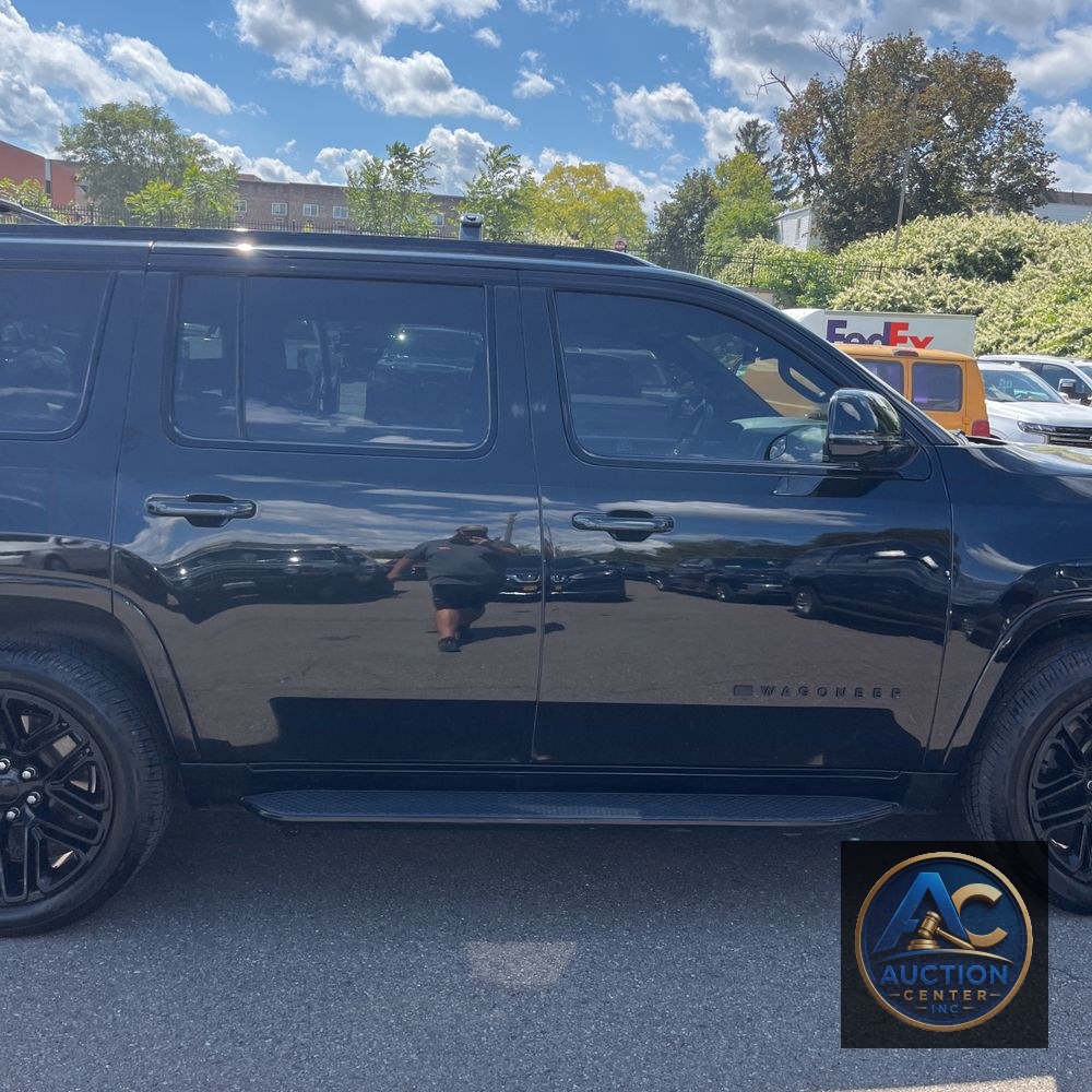 2023 Jeep Wagoneer Carbide