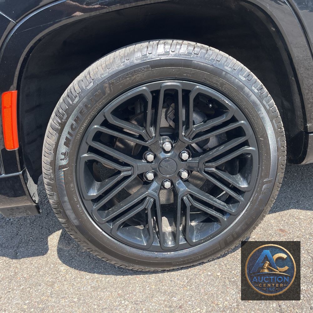 2023 Jeep Wagoneer Carbide