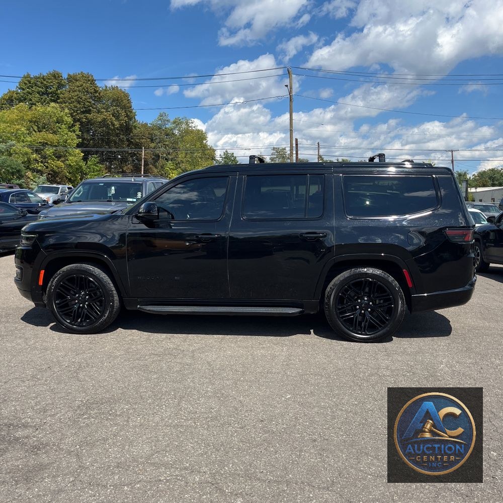 2023 Jeep Wagoneer Carbide
