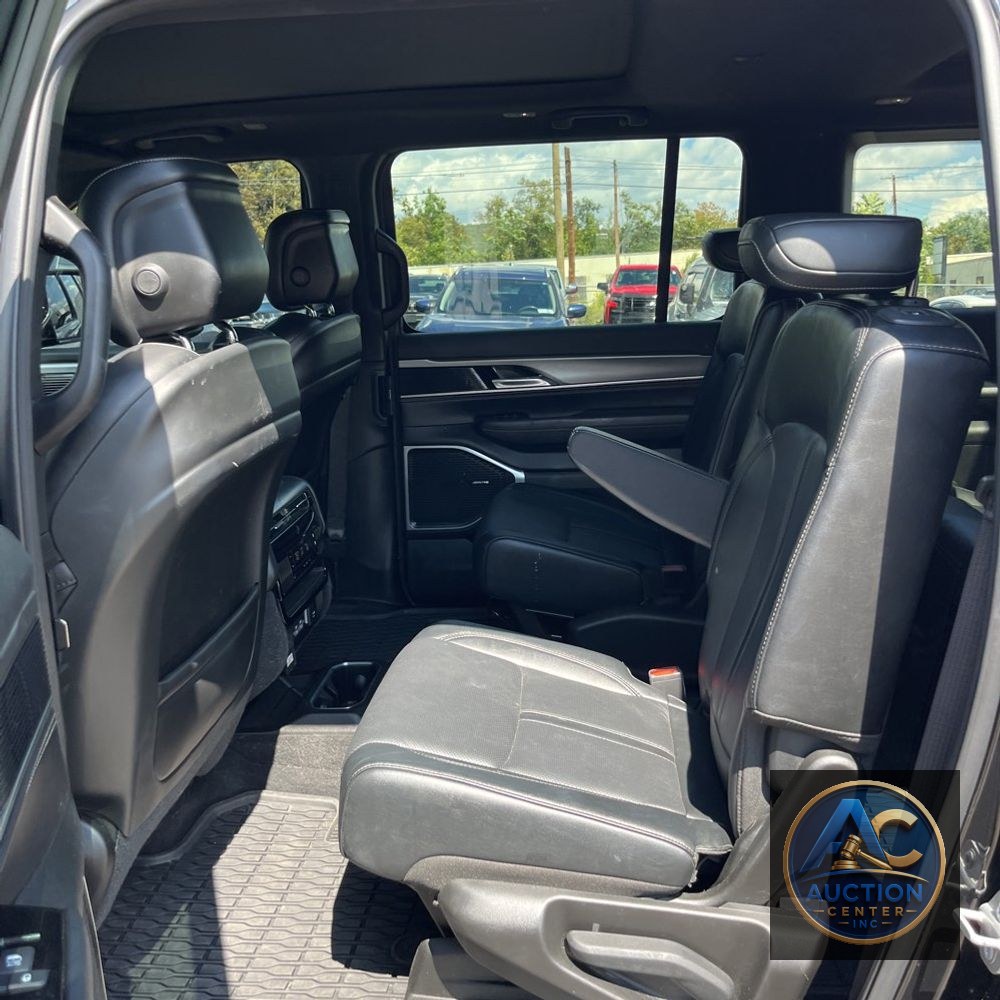 2023 Jeep Wagoneer Carbide