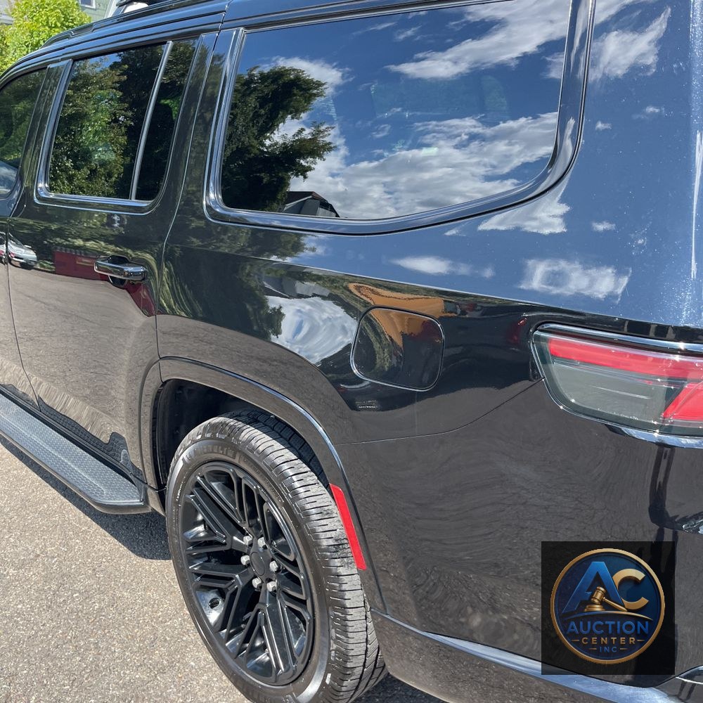 2023 Jeep Wagoneer Carbide
