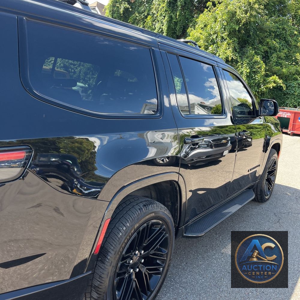 2023 Jeep Wagoneer Carbide