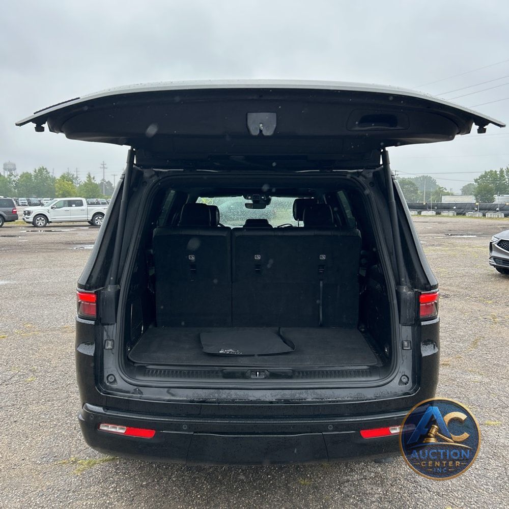 2023 Jeep Wagoneer Series II