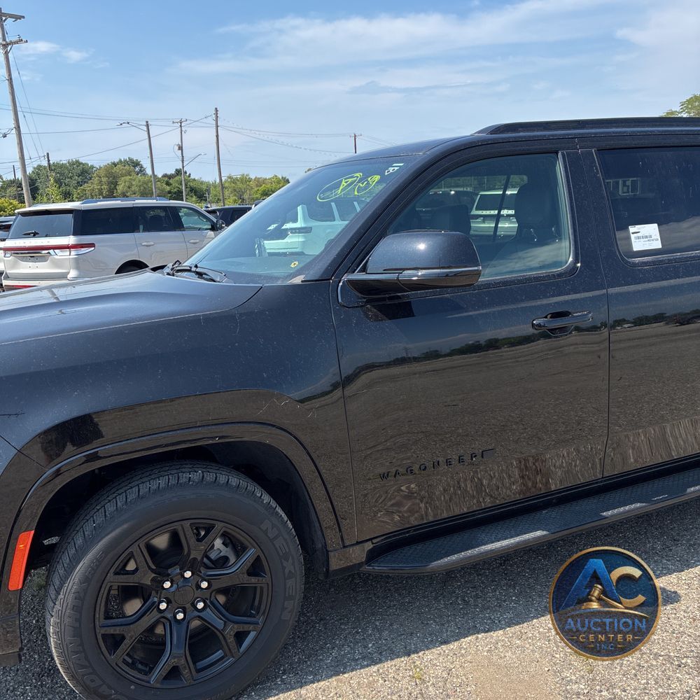 2024 Jeep Wagoneer Series II Carbide