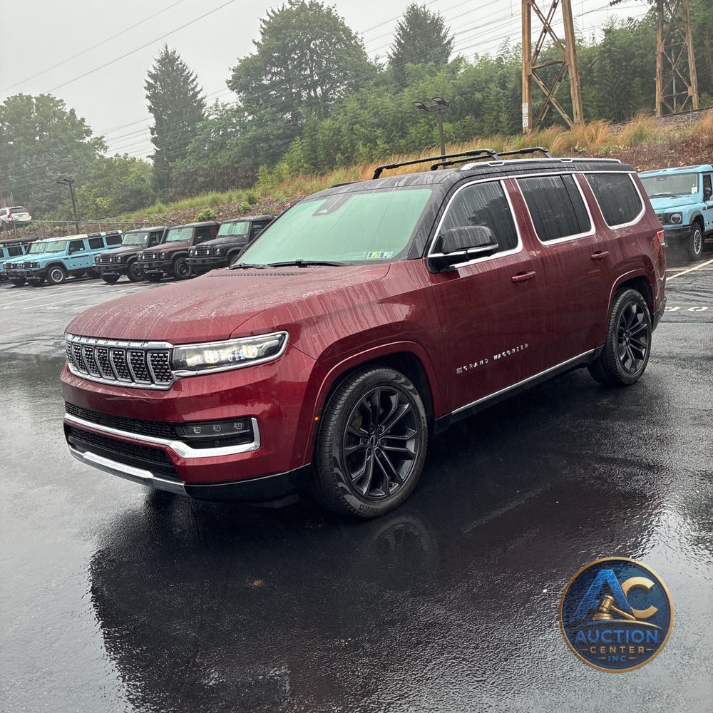 2023 Jeep Grand Wagoneer Base