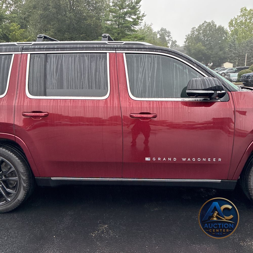 2023 Jeep Grand Wagoneer Base