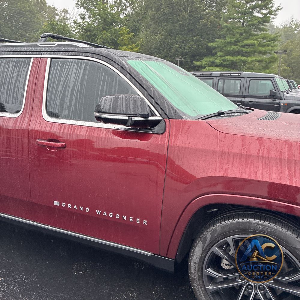 2023 Jeep Grand Wagoneer Base
