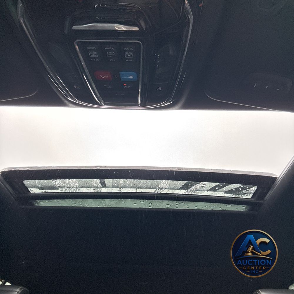 2023 Jeep Grand Wagoneer Base