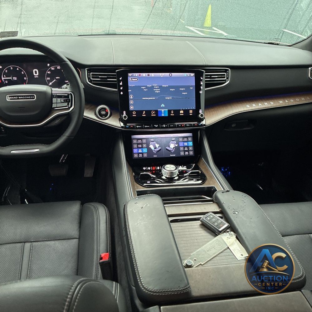 2023 Jeep Grand Wagoneer Base