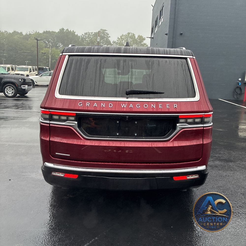 2023 Jeep Grand Wagoneer Base