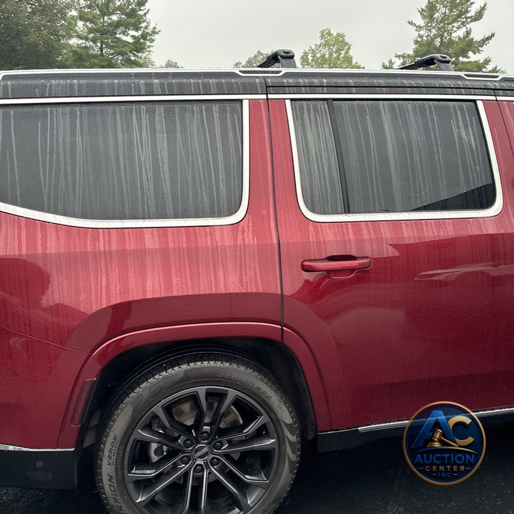 2023 Jeep Grand Wagoneer Base