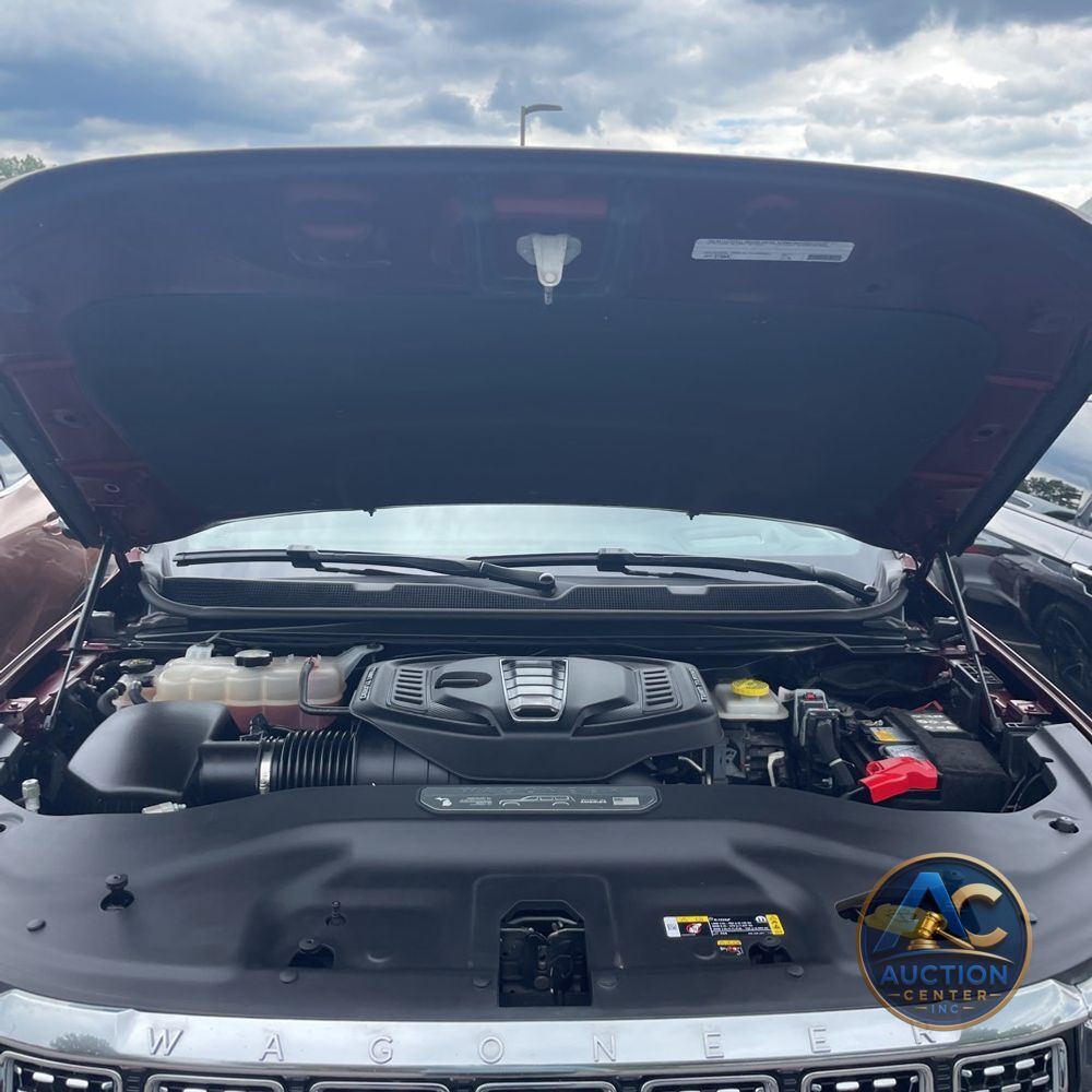 2024 Jeep Grand Wagoneer Base
