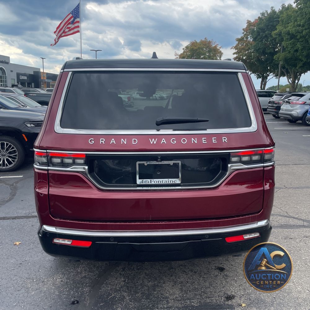 2024 Jeep Grand Wagoneer Base