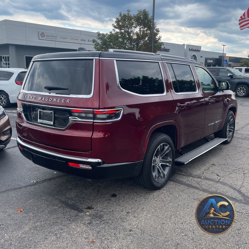 2024 Jeep Grand Wagoneer Base