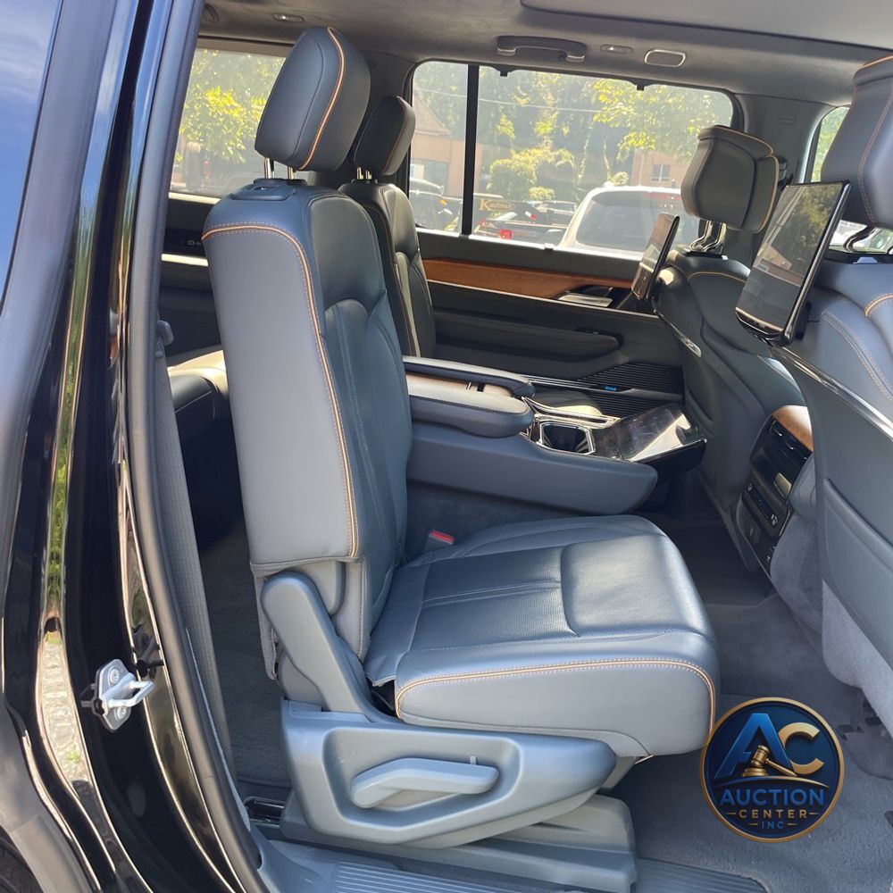 2022 Jeep Grand Wagoneer Series II