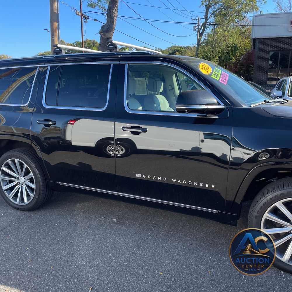 2022 Jeep Grand Wagoneer Series II
