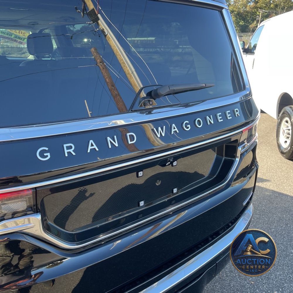 2022 Jeep Grand Wagoneer Series II