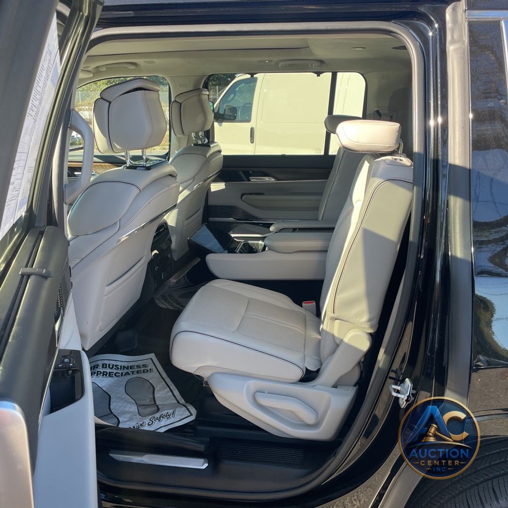 2022 Jeep Grand Wagoneer Series II