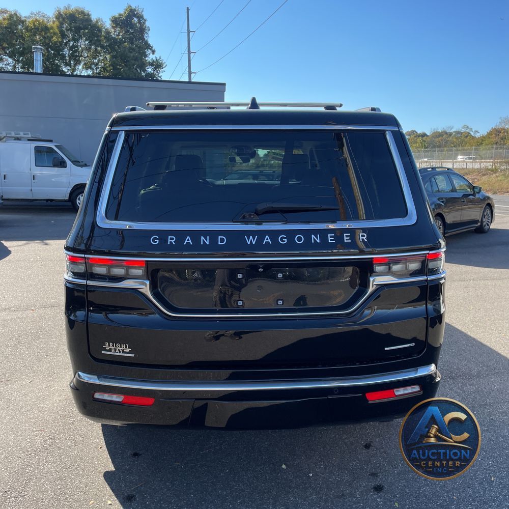 2022 Jeep Grand Wagoneer Series II