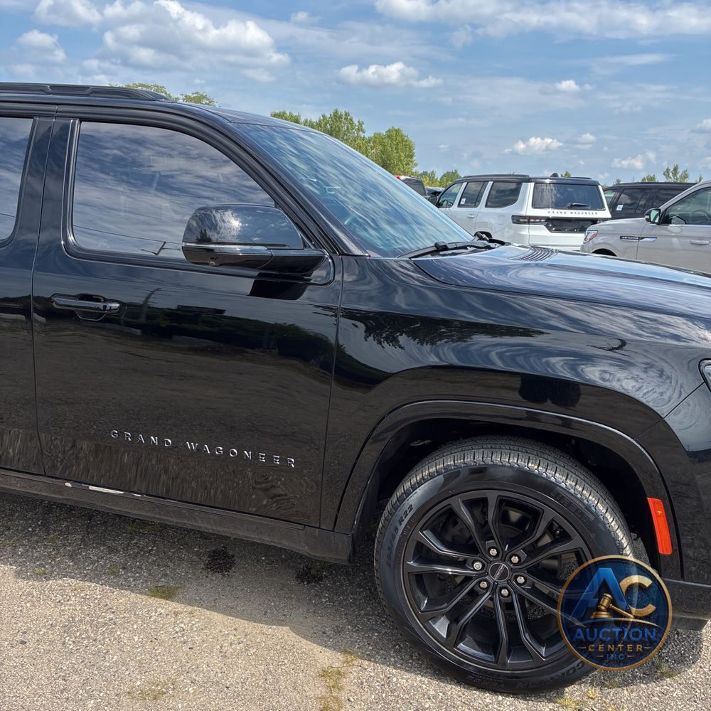 2023 Jeep Grand Wagoneer Series II Obsidian