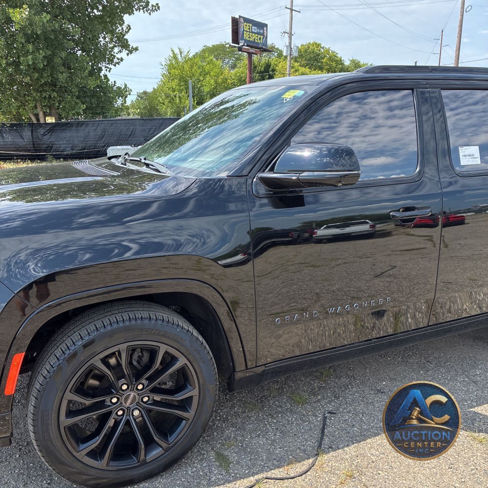 2023 Jeep Grand Wagoneer Series II Obsidian
