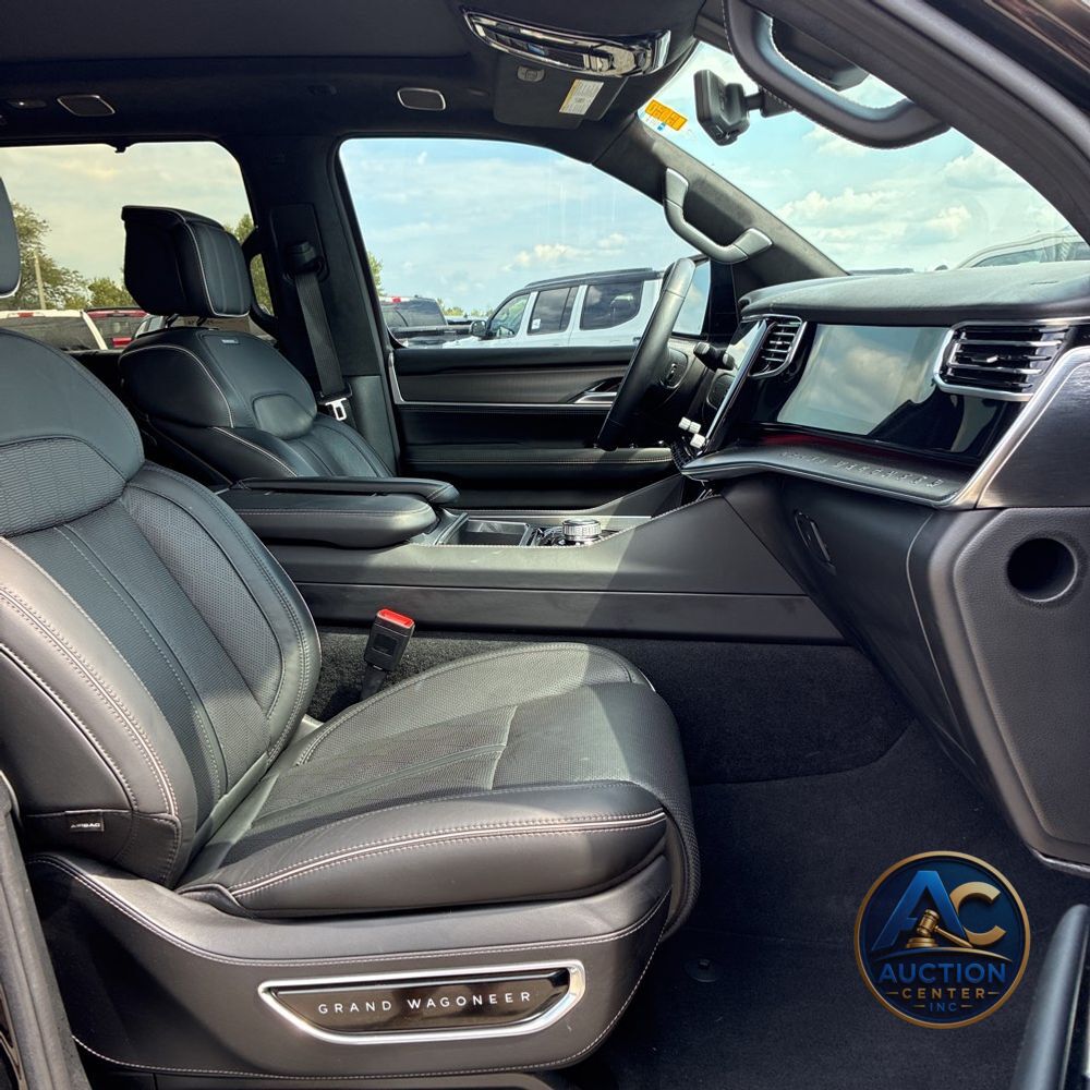2023 Jeep Grand Wagoneer Series II Obsidian