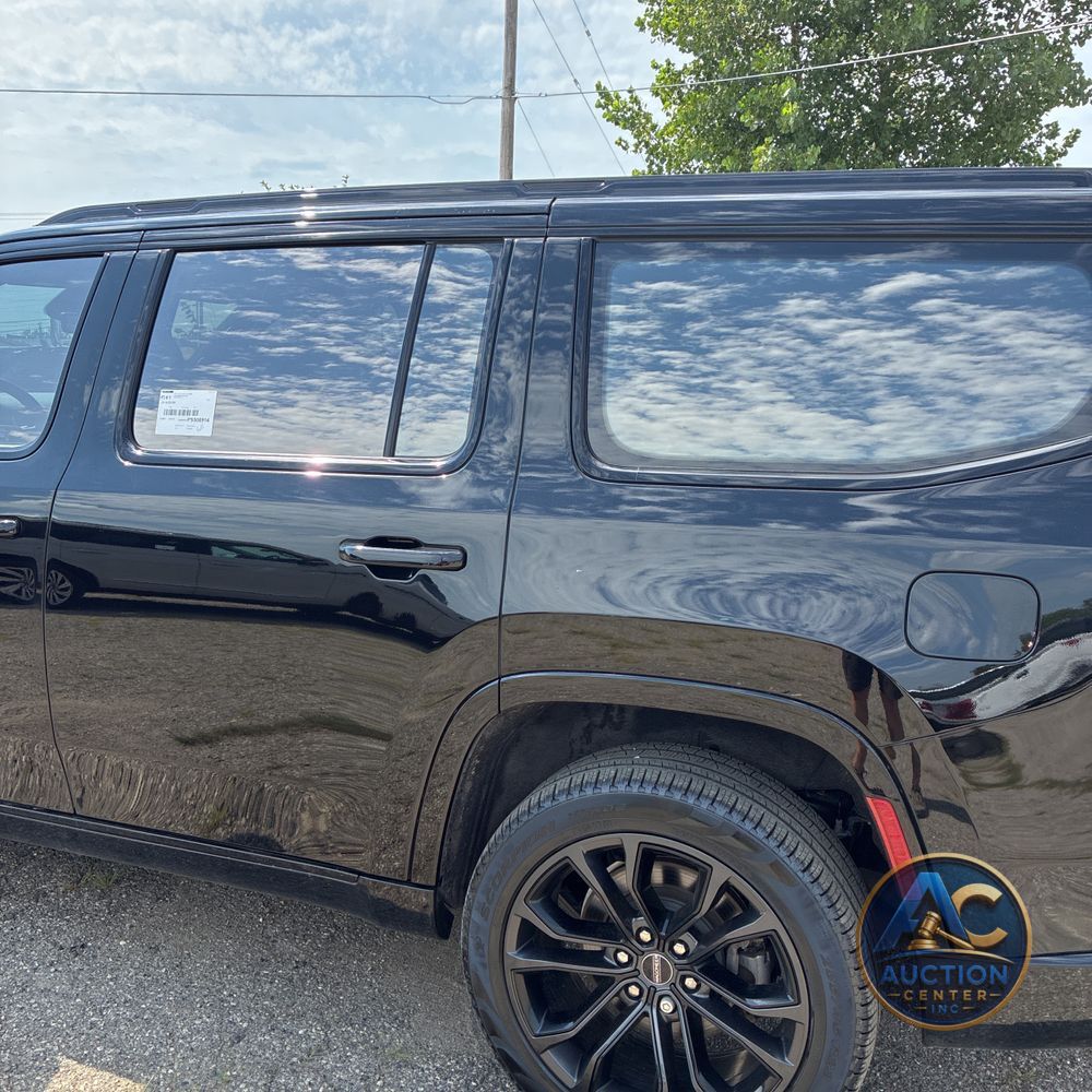 2023 Jeep Grand Wagoneer Series II Obsidian