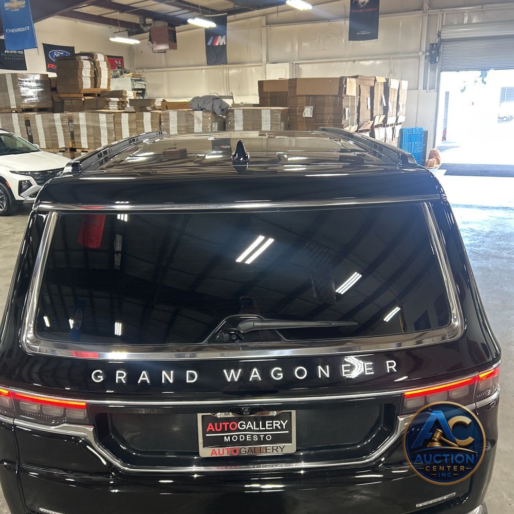 2023 Jeep Grand Wagoneer Series II