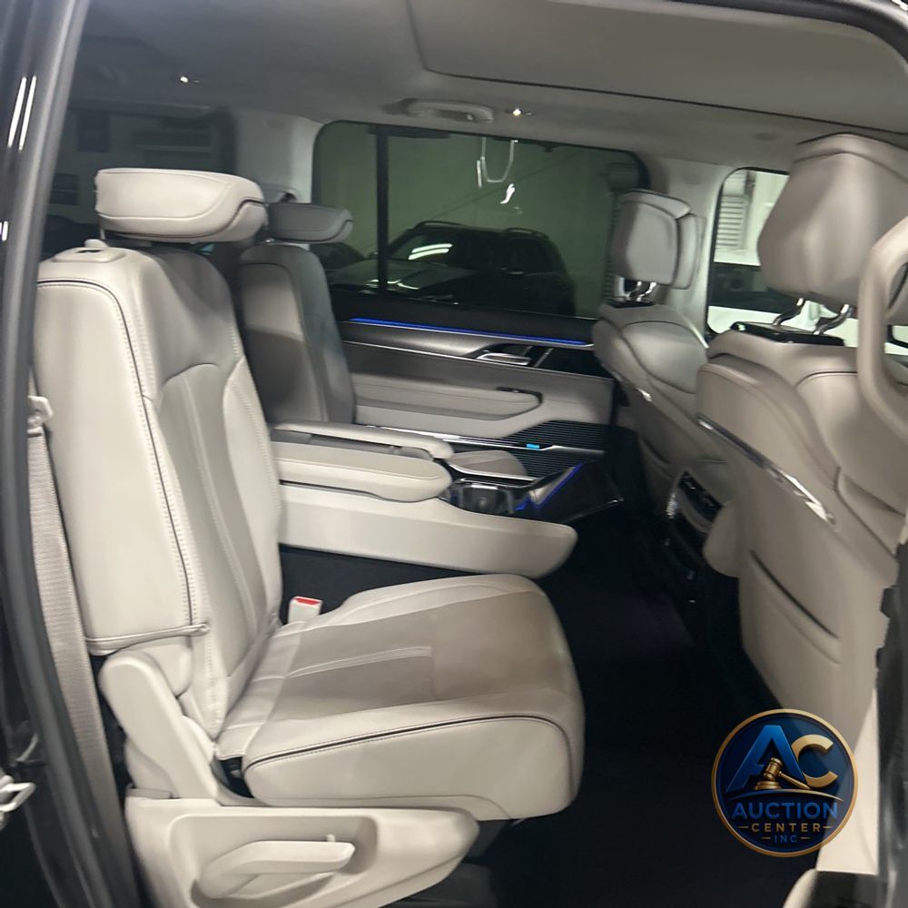 2023 Jeep Grand Wagoneer Series II