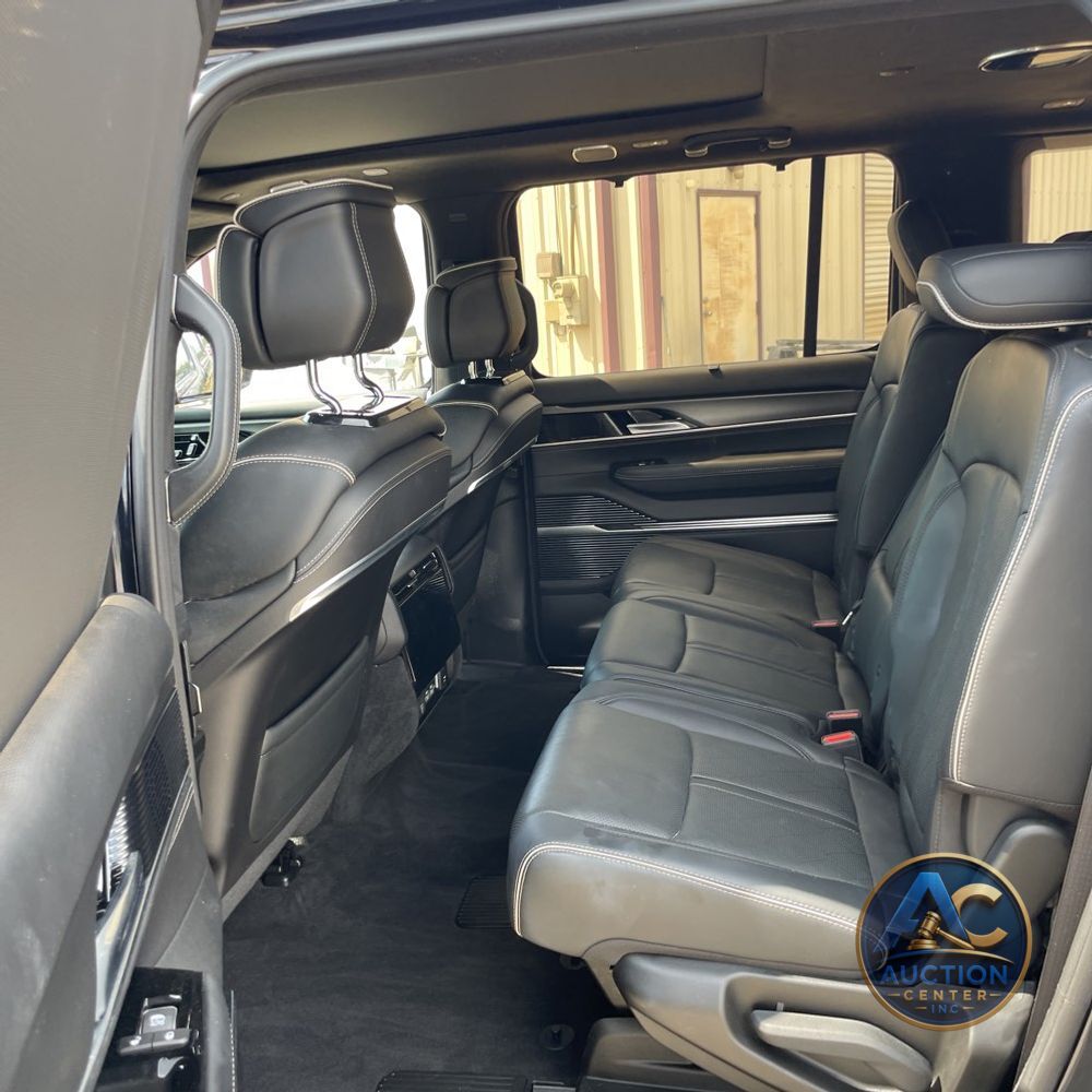 2023 Jeep Grand Wagoneer Obsidian