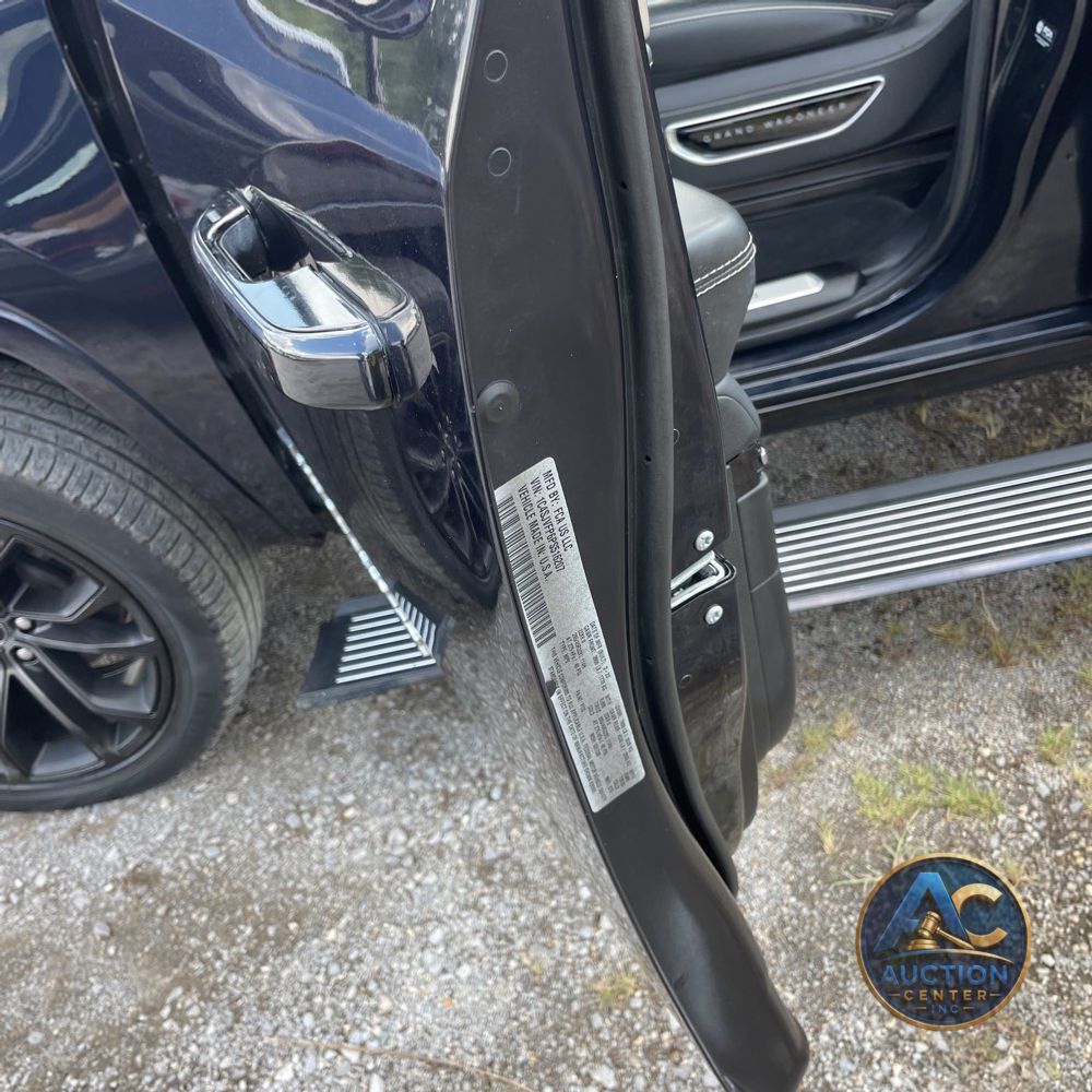 2023 Jeep Grand Wagoneer Obsidian