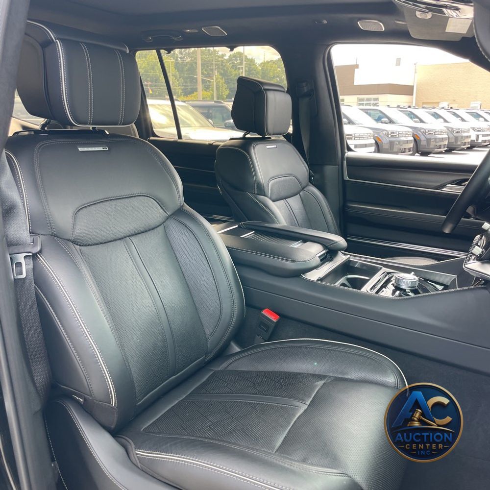 2024 Jeep Grand Wagoneer Obsidian