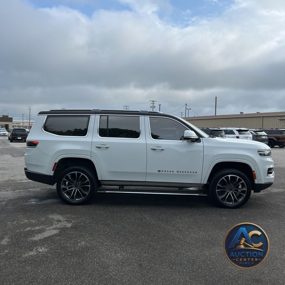 2022 Jeep Grand Wagoneer Series III