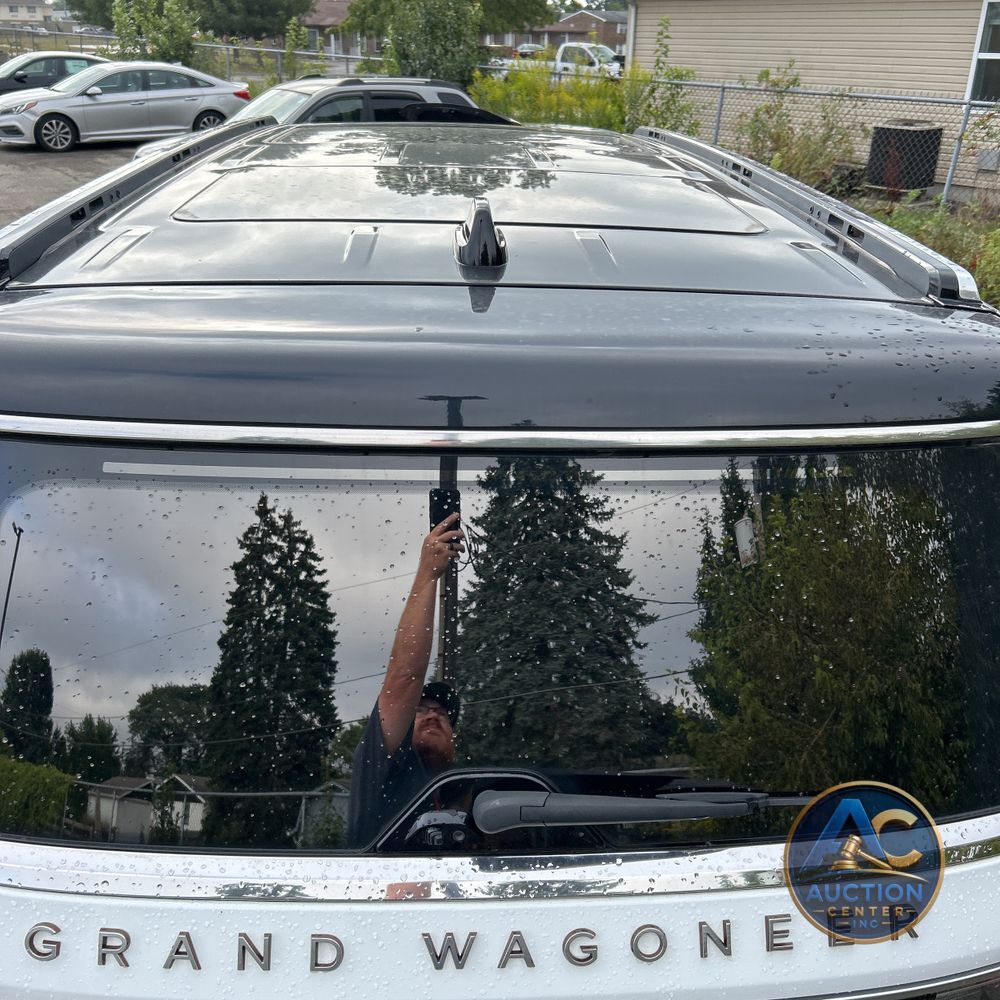 2022 Jeep Grand Wagoneer Series III