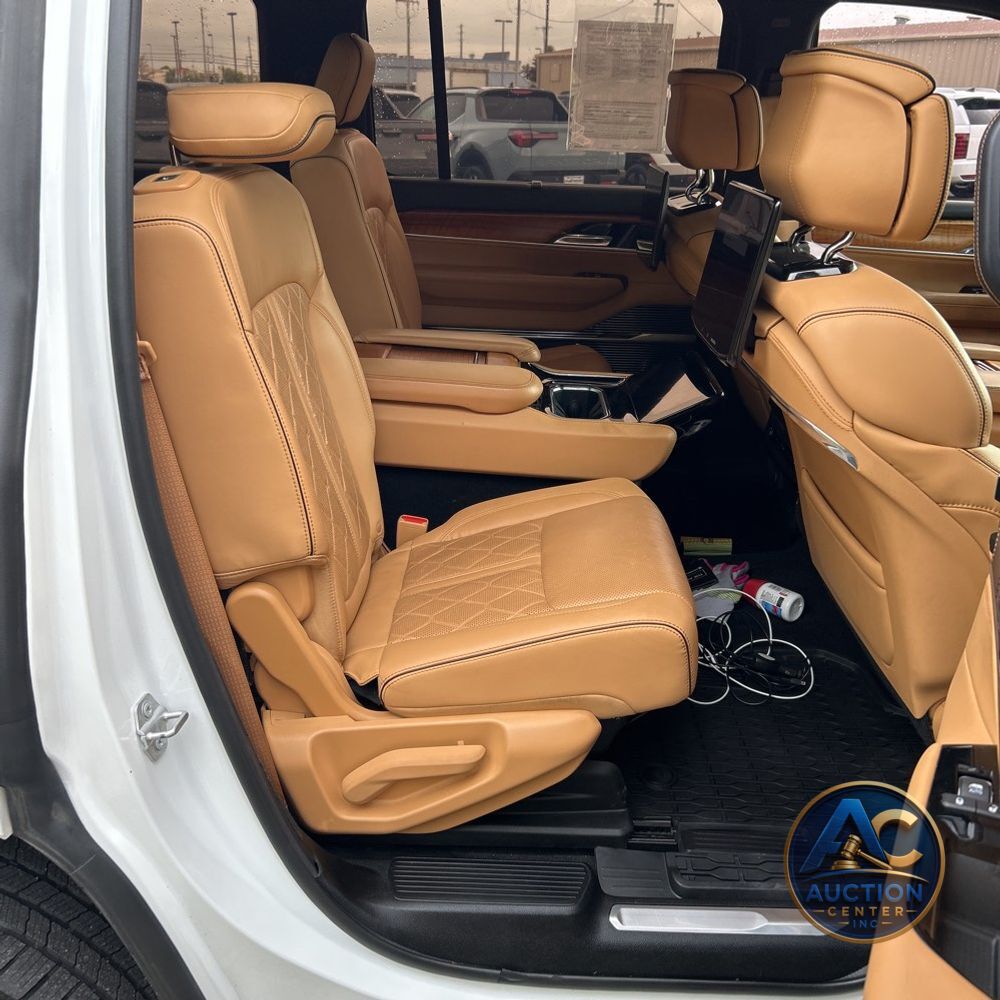 2022 Jeep Grand Wagoneer Series III