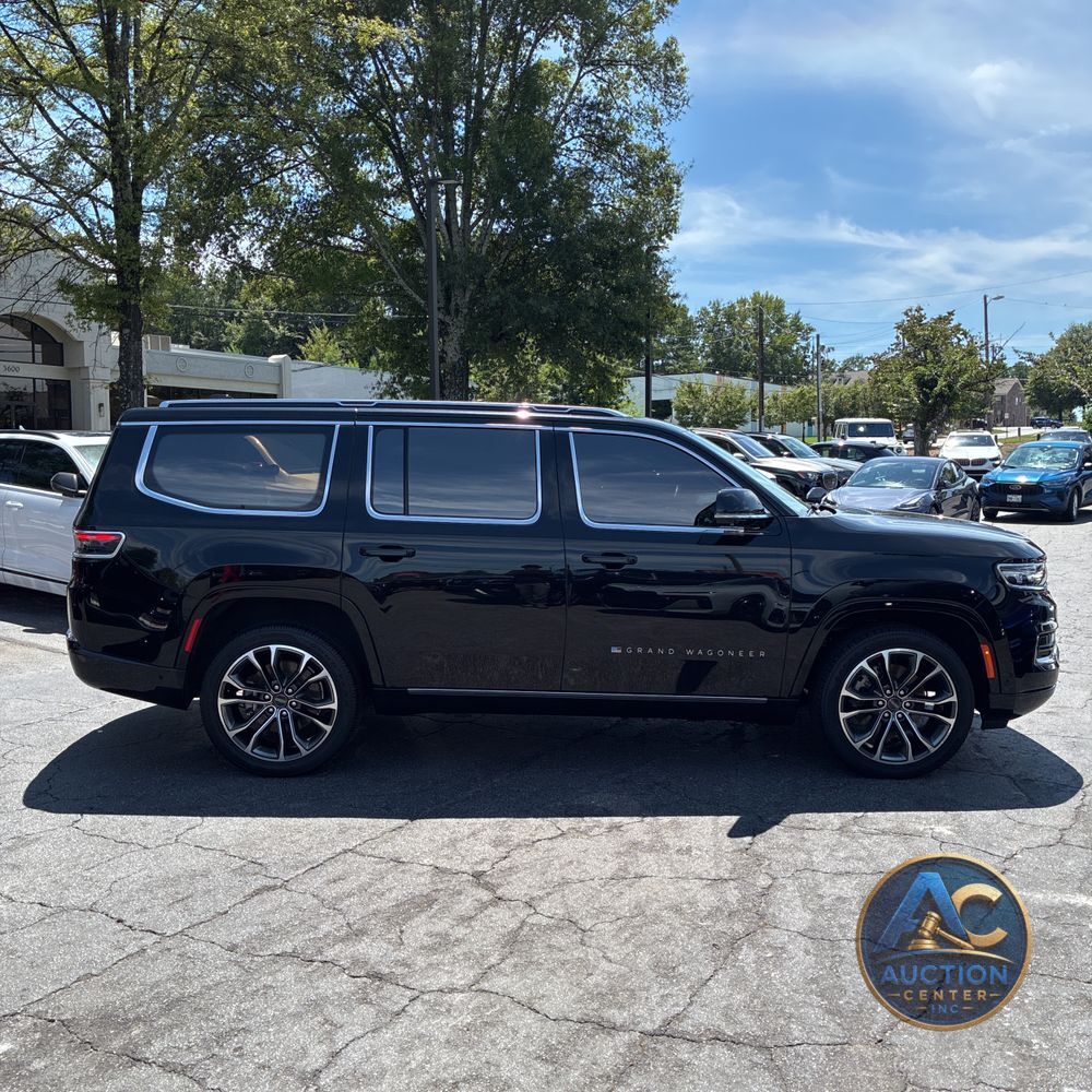 2022 Jeep Grand Wagoneer Series III